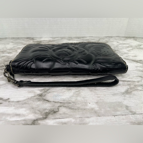 Patricia Nash Wristlet Zipper Wallet Black Rose Floral Tooled Embossed Leather - Picture 2 of 10